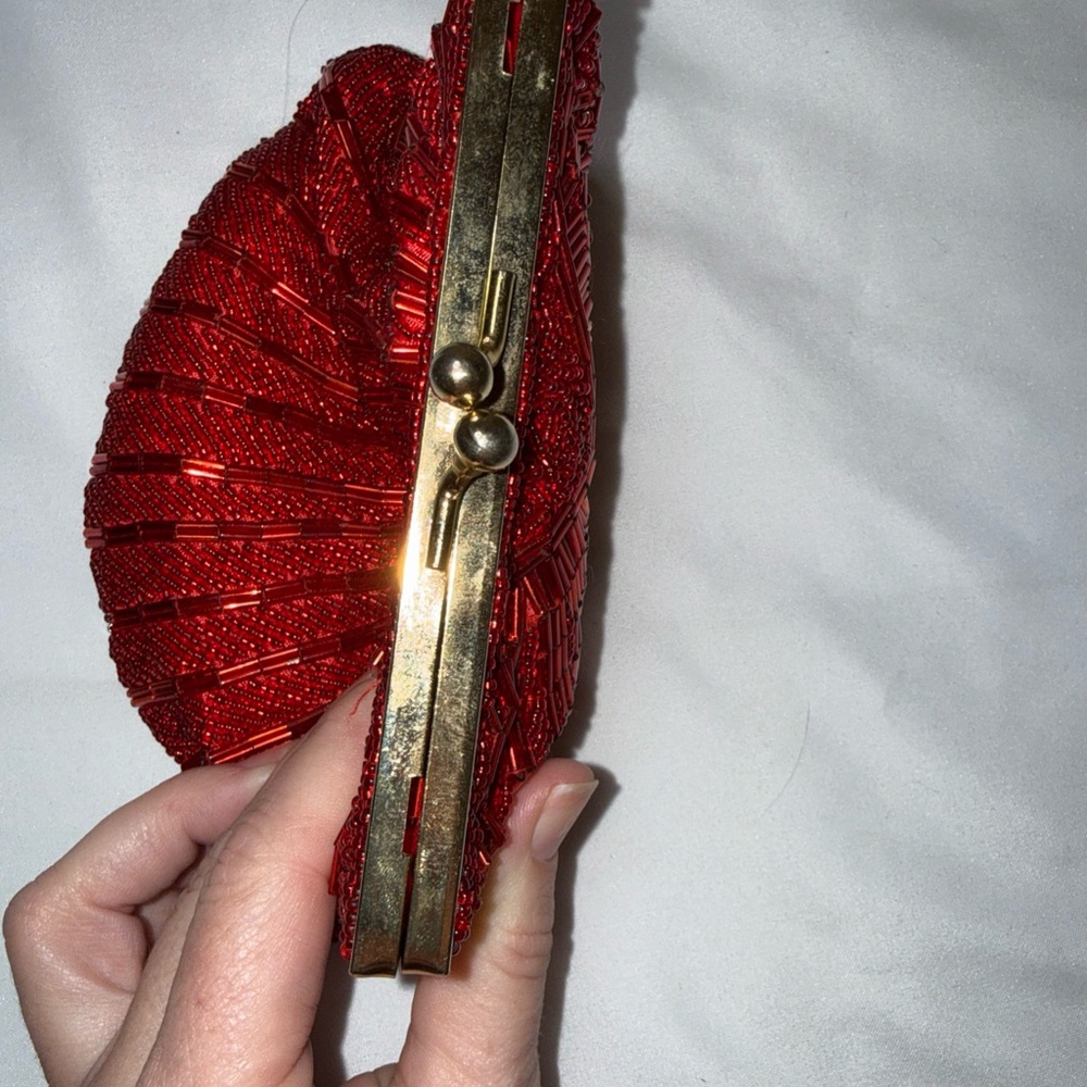 Chic Red Shell Clutch - Picture 7 of 7